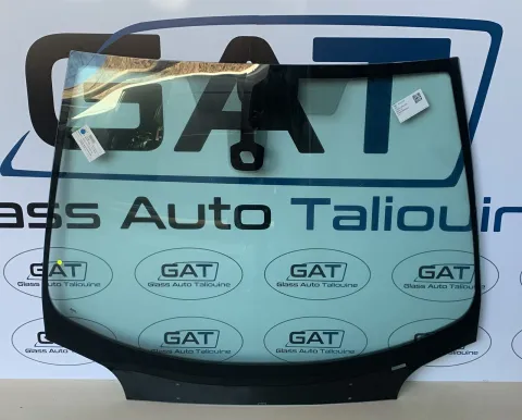 Photo GAT : Pare-brise PEUGEOT 407 SEDAN/WAGON 2004-10, référence PFA0460