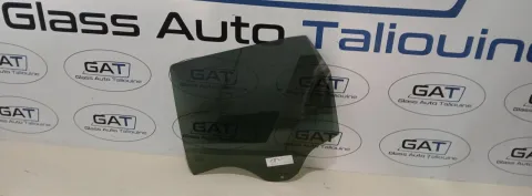 Photo GAT : Glace latérale gauche RENAULT DACIA DUSTER 2018, référence 7306LYPR5RD