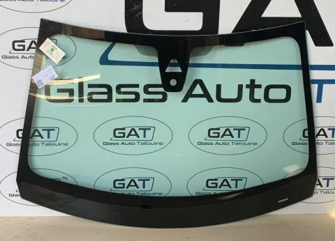 Photo GAT : Pare-brise PEUGEOT 208 HBK 2019- /OPEL CORSA F, référence PFA5382