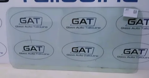 Photo GAT : Lunette arrière ISUZU FV/ FVR, référence SO000534