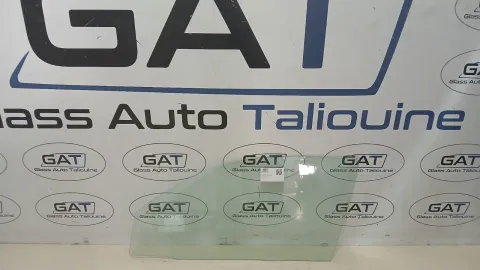 Photo GAT : Glace latérale gauche TOYOTA HILUX/VIGO/REVO PICKUP/FORTUNER 2016-, référence PFA5955