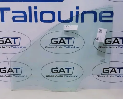 Photo GAT : Glace latérale gauche RENAULT DACIA DUSTER 2018, référence 7306LGSR5FD