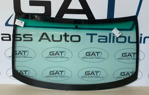 Photo GAT : Pare-brise MAHINDRA GENIO II 2018, référence PFA5535