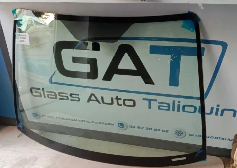 Photo GAT : Pare-brise SUZUKI SX4 SUV 2006-, référence 8033AGS1P