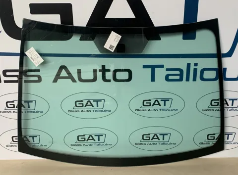 Photo GAT : Pare-brise TOYOTA YARIS/VITZ HBK 2005-11, référence SO000457