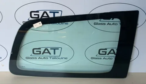 Photo GAT : Custode droite MITSUBISHI PAJERO III, référence SO000212