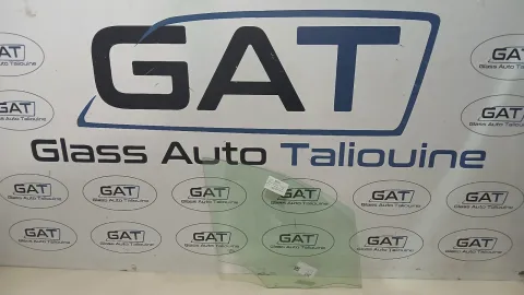 Photo GAT : Glace latérale droite PEUGEOT 208 HBK/SUV 2012-18, référence PFA4078