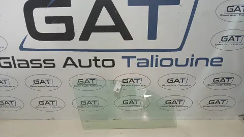 Photo GAT : Glace latérale droite TOYOTA HILUX/VIGO/REVO PICKUP/FORTUNER 2016-, référence PFA5954
