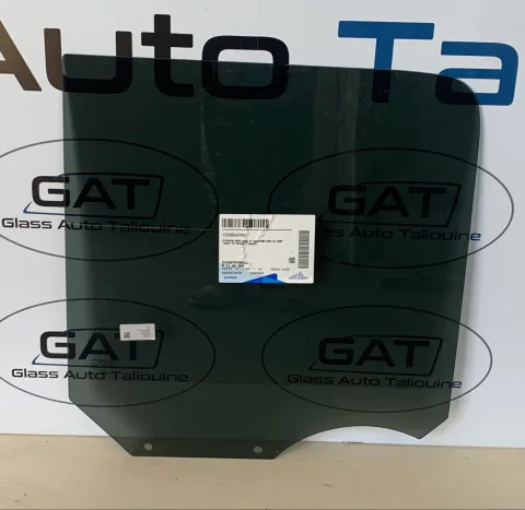 Photo GAT : Glace latérale droite CITROEN BERLINGO 2018-/PEUGEOT PARTNER/OPEL COMBO, référence 1503654790