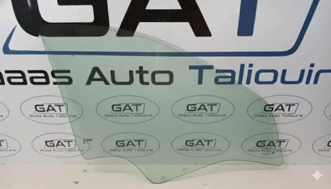 Photo GAT : Glace latérale gauche RENAULT LOGAN SEDAN 2005-12, référence PFA0937
