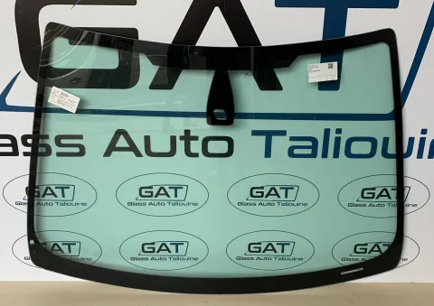 Photo GAT : Pare-brise FORD FOCUS HBK/SEDAN 2004-11, référence PFA5483