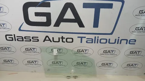 Photo GAT : Glace latérale droite TOYOTA COROLLA -4P- 2018-, référence TY-KE210_FD/RH