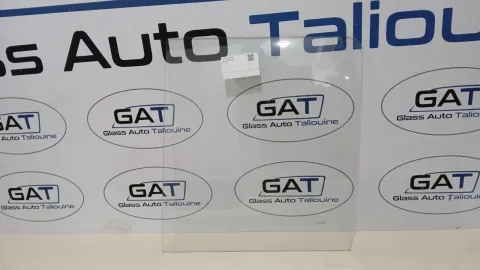 Photo GAT : Glace latérale gauche ISUZU FSR I, référence SO000005