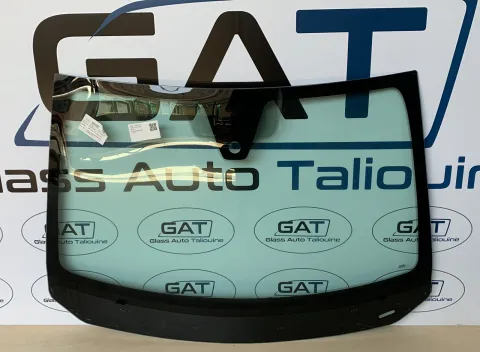 Photo GAT : Pare-brise RENAULT DACIA DUSTER 2018, référence SO000354