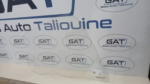 Photo GAT : Glace latérale droite ISUZU NP/NN TRUCK, référence SO000408