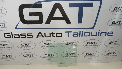 Photo GAT : Glace latérale droite MAHINDRA KUV100 5DMINI SUV 2016, référence IN-KUV100RD/RH