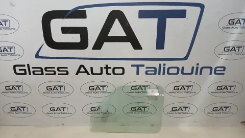 Photo GAT : Glace latérale gauche SUZUKI CARRY DA52W VAN 1998-04-, référence PFA5286