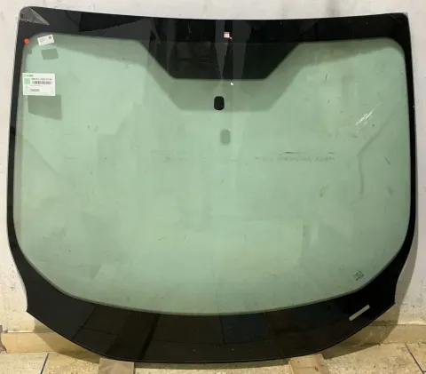 Photo GAT : Pare-brise FORD C-MAX MPV 2010-2019, référence DW01910LFW/X