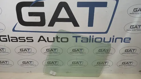 Photo GAT : Glace latérale gauche TGA 2000, référence PFA1575