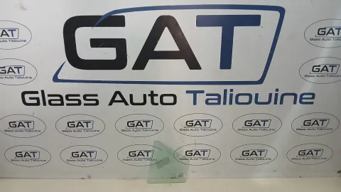 Photo GAT : Déflecteur gauche TOYOTA COROLLA -4P- 2018, référence TY-KE210-SED_RQ/LH